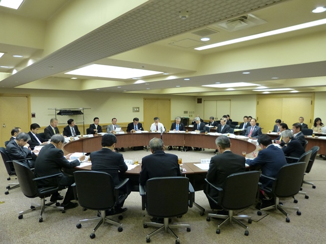 政策推進委員会を開催(平成26年11月13日)