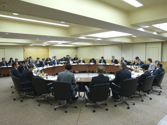 政策推進委員会を開催（平成27年4月8日）