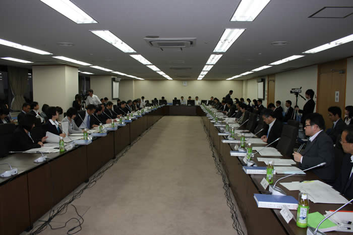 (写真)　会議全景